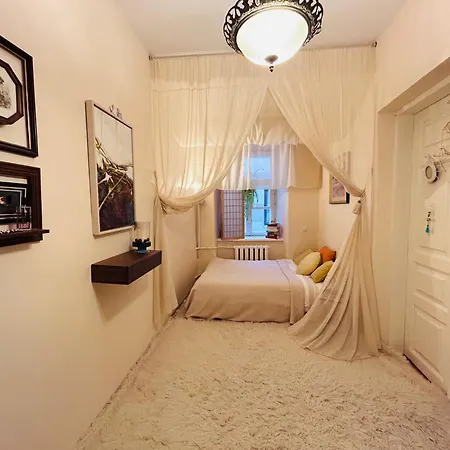 Unique 2 Bedroom With A Vintage Touch