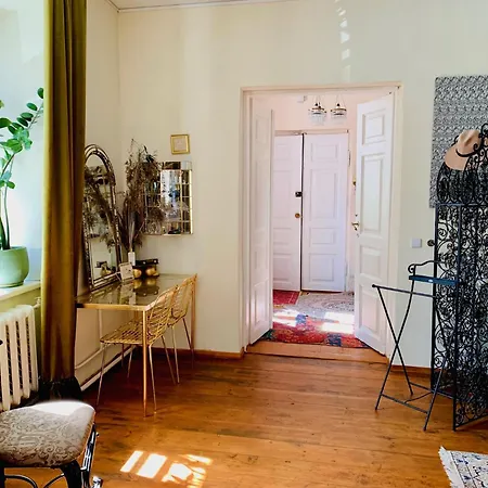 Unique 2 Bedroom With A Vintage Touch דירה וילנה